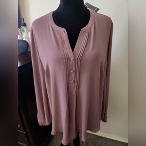 Torrid Georgette pintuck long sleeve size 1